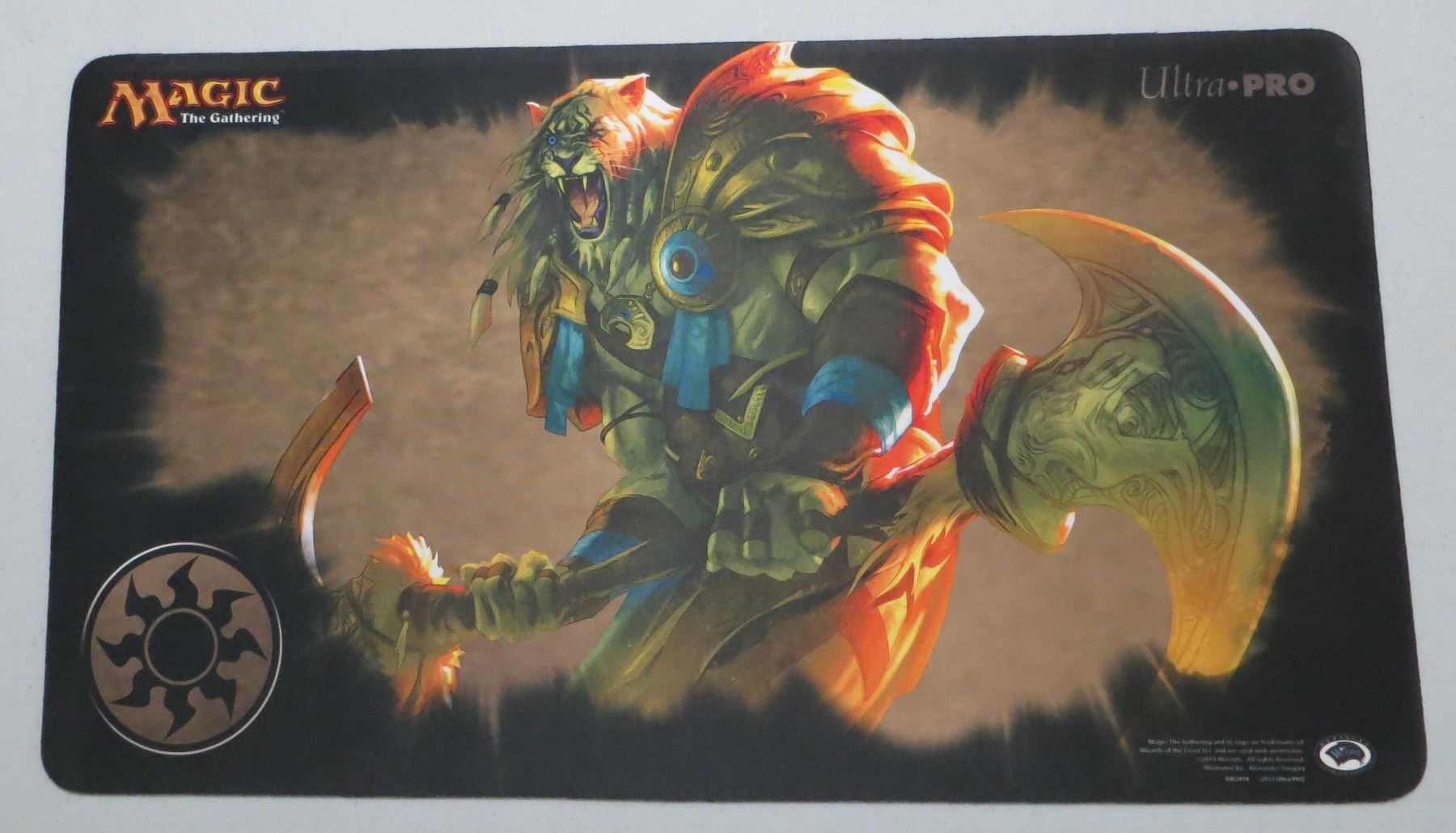 thumbnail image 2 of Magic: The Gathering Deck Box – Ajani Design (Brand New) 2 of 3