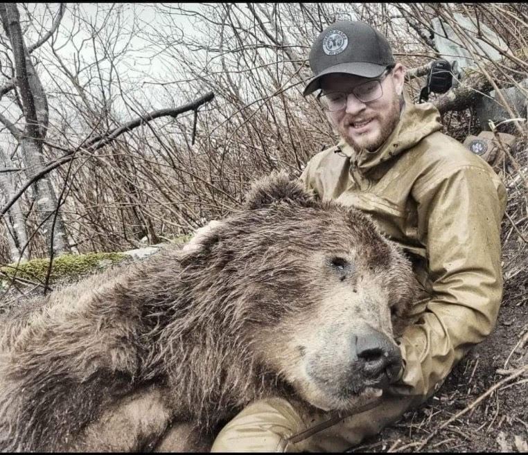 ALASKAN BROWN BEAR HUNT FOR 2026 Alaskan brown bear hunt for 2026