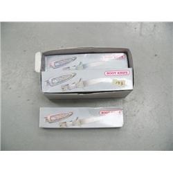 Whole box of boot knives of 6 total ()