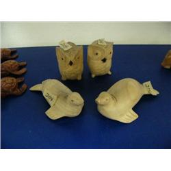 Lot of 4: 2 carved wood seals and 2 owls ()