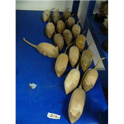 Lot of 17 carved wood mice 6" long ()