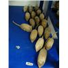 Image 1 : Lot of 17 carved wood mice 6" long ()