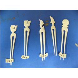 Lot of 5 ivory hair picks ()