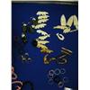 Image 4 : Case of brand new items- totems, bracelets, trade beads, knives, rings, key chains ()