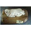 Image 3 : 2-3/4" polar bear laying on side mounted on mammoth ivory base by Evak ()