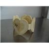 Image 1 : White ivory heart-shaped bracelet ()
