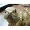 Image 3 : 6" soapstone carved sea otter by Eddie Lee ()