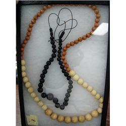 Framed costume jewelry (74)