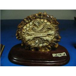 CHOICE on 4 elk antler butt carvings: eagle and 2 rifles ()