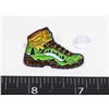 Image 1 : NEW RUNNING SHOE WITH SCENERY LAPEL PIN