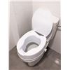 Image 3 : NEW PEPE MOBILITY 6" TOILET SEAT RISER ATTACHMENT