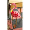 Image 1 : BRIGHT PINK FLAMINGO METAL GARDEN FIGURINE