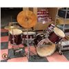 Image 1 : PROMAX DRUM SET AND SYMBALS