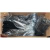 Image 1 : NEW BOX WITH 40 BLACK VELVET COAT HANGERS