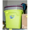 Image 1 : STERILITE TOTES & LIDS