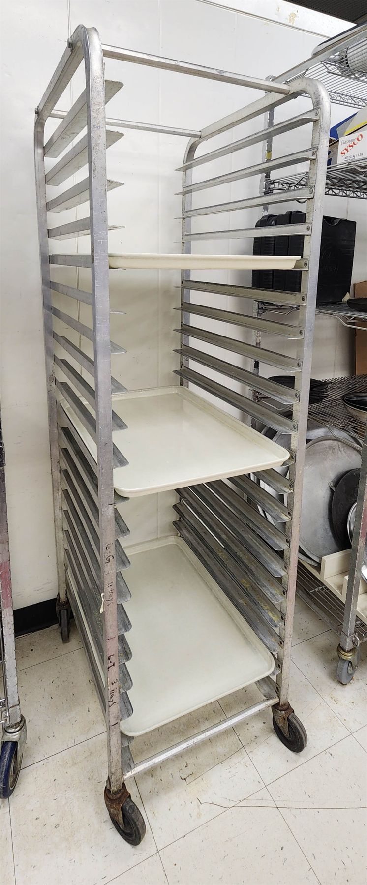ROLLING BAKING SHEET CART