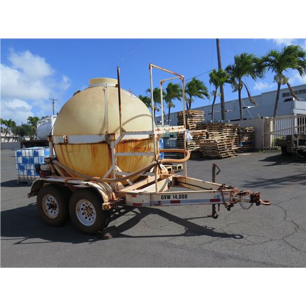 (Oahu) 1000-Gallon Fertilizer Ball Tank on Trailer w/ Honda Pump, Motor Runs, No Title or Paperwork)