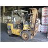 Image 2 : (Oahu) CAT GR35 Propane Forklift (Does Not Run, Needs Repair)