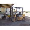 Image 1 : (Oahu) CAT 60 Forklift (Does Not Run, Needs Repair)