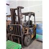 Image 1 : (Maui) 2004 CAT Forklift P5000 (Does Not Run, Needs Repair)