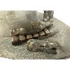 Image 10 : MAN BUILDING IGLOO - STONE W/ BONE