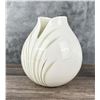 Image 2 : Royal Doulton Impressions Tulip Vase