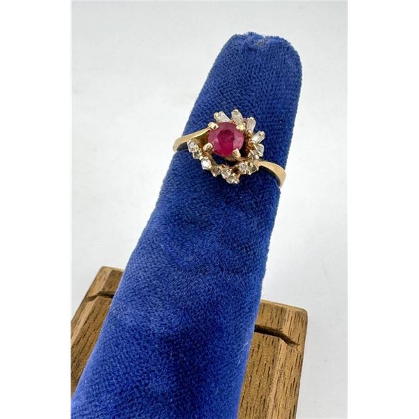 18K Gold Ruby Ring