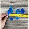 Image 9 : Collection of Leo Ward Signed Blue Glass Birds