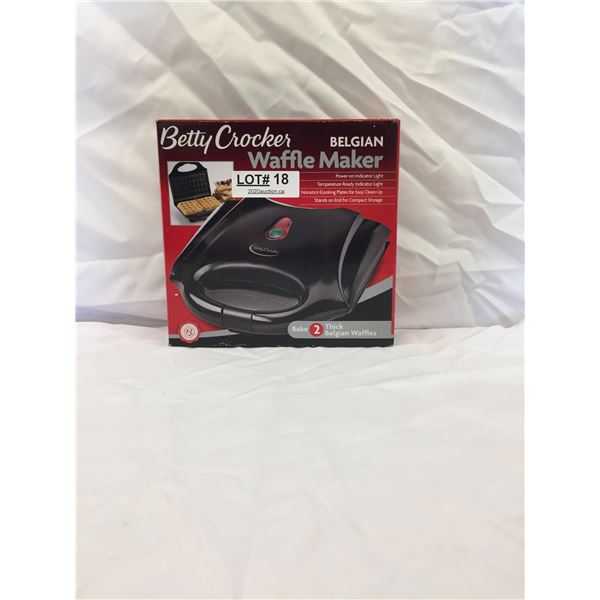 BETTY CROCKER BELGIAN WAFFLE MAKER