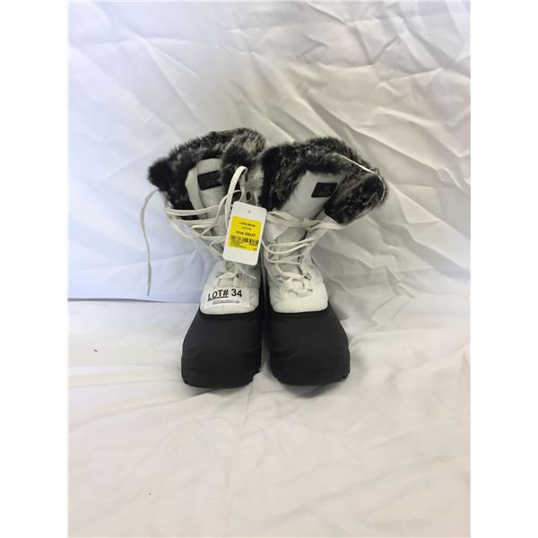 SNOW BOOTS SIZE 8