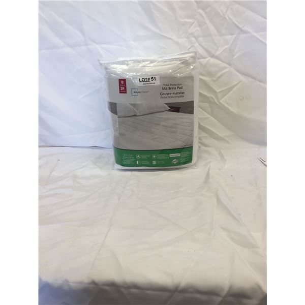 MAINSTAYS MATTRESS PROTECTOR