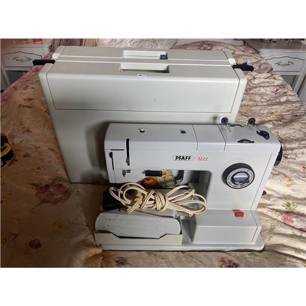 PFAFF 1222 Portable Sewing Machine