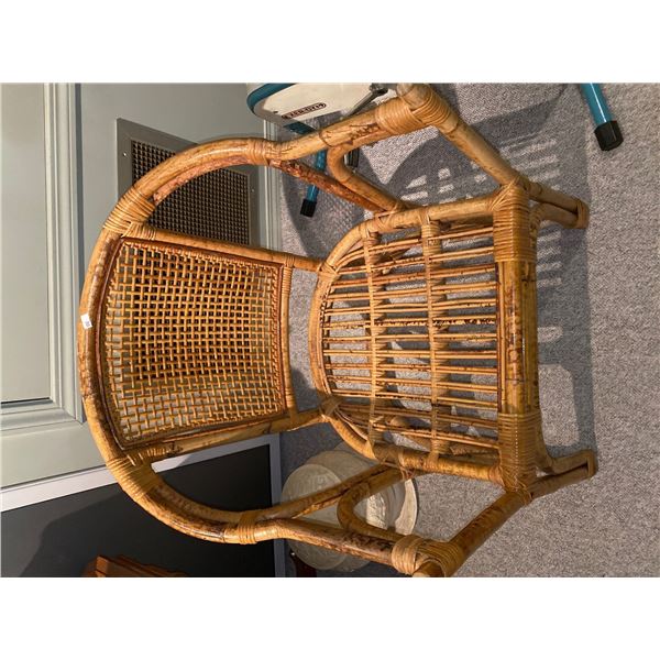 Vintage Wooden Chair 23L x 21W x 32T