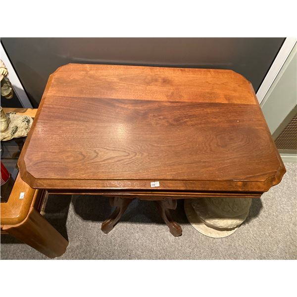 Vintage Wooden Side Table 28L x 20W x 28
