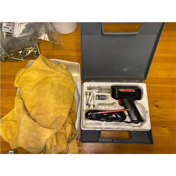 Weller Expert Soldering Gun MO:8200 And Leather Piece
