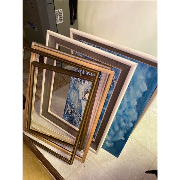 Huge Assortment Of Empty Frames