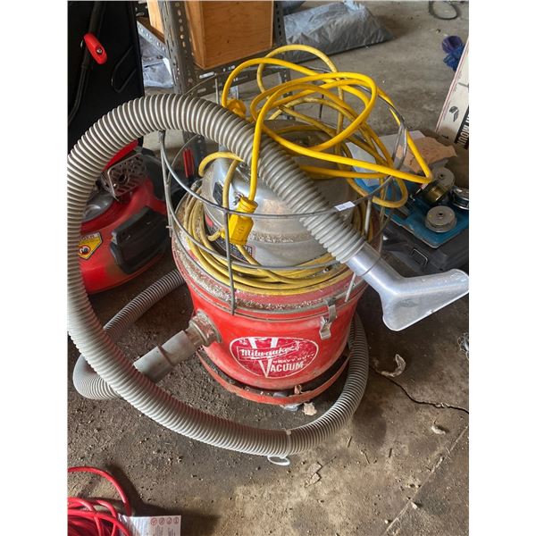 Vintage Milwaukee Heavy Duty Vacuum MO:8931