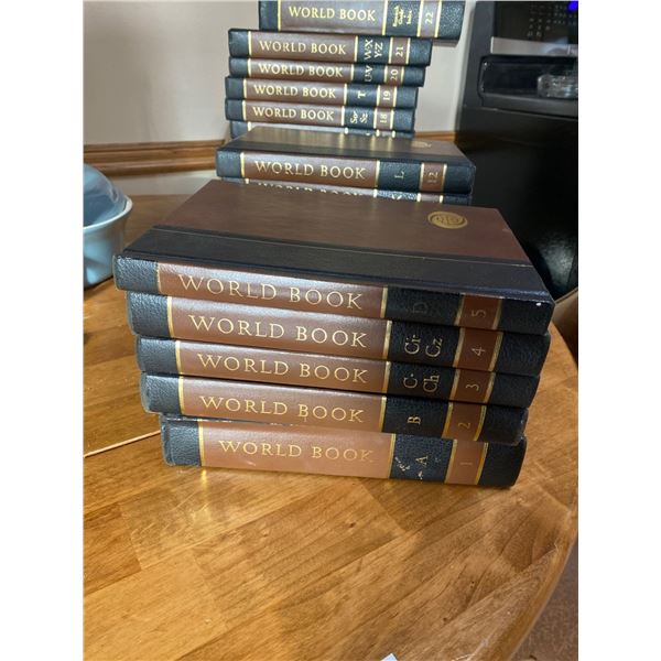 1974 Published Complete Set Of 22 The World Encyclopedia Books
