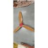 Image 2 : 3 blade Swedish propeller 48" tip to tip