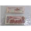 Image 4 : (2) Canadian 1974 and 1986 $2 Bills