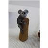 Image 2 : (3) Small Decorations - Inuit Family, Koala, Elephant