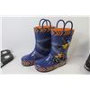 Image 4 : (3) Pairs of Children's Boots & Sandals (size 7 & 27-28)