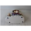 Image 5 : Santa & Mrs. Claus In Cart Figurine