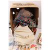 Image 2 : (18) Vintage Sewing Patterns, Creative Gear Craft Set (Contains Thread Bobbins, Needles, Thimble, Cr