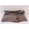 Image 2 : Grey Fleece Material: Approx 4ft x 3ft