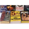 Image 5 : (9) Paperback Novels: Batman; Authors - James Patterson; Barbara Taylor Bradford & Misc.