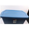 Image 3 : *Rubbermaid Tote w/Lid ( 109.8L)