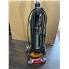 Image 3 : Lot of 1 Dyson Vacuum - Used