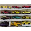 Image 8 : 48 Hot Wheels 1:64 Scale - 90s in Excellent Condition in Carrying Case