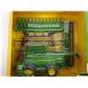 Image 2 : ERTL John Deere S690 Tracked Combine 1:64 Die Cast Metal, John Deere Miniature